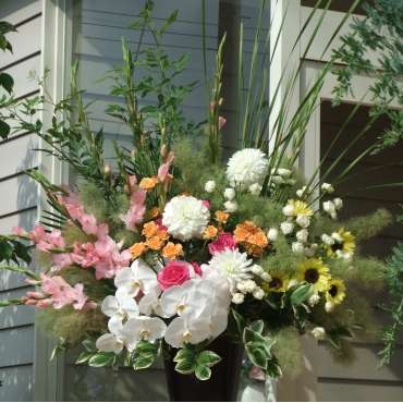 hanahiro design 豪華でオシャレな季節の御祝用生花スタンド花